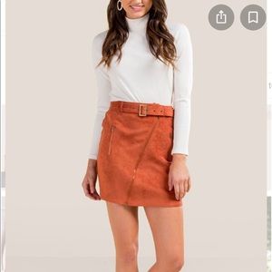 CHESTNUT SUEDE BELTED SKIRT
